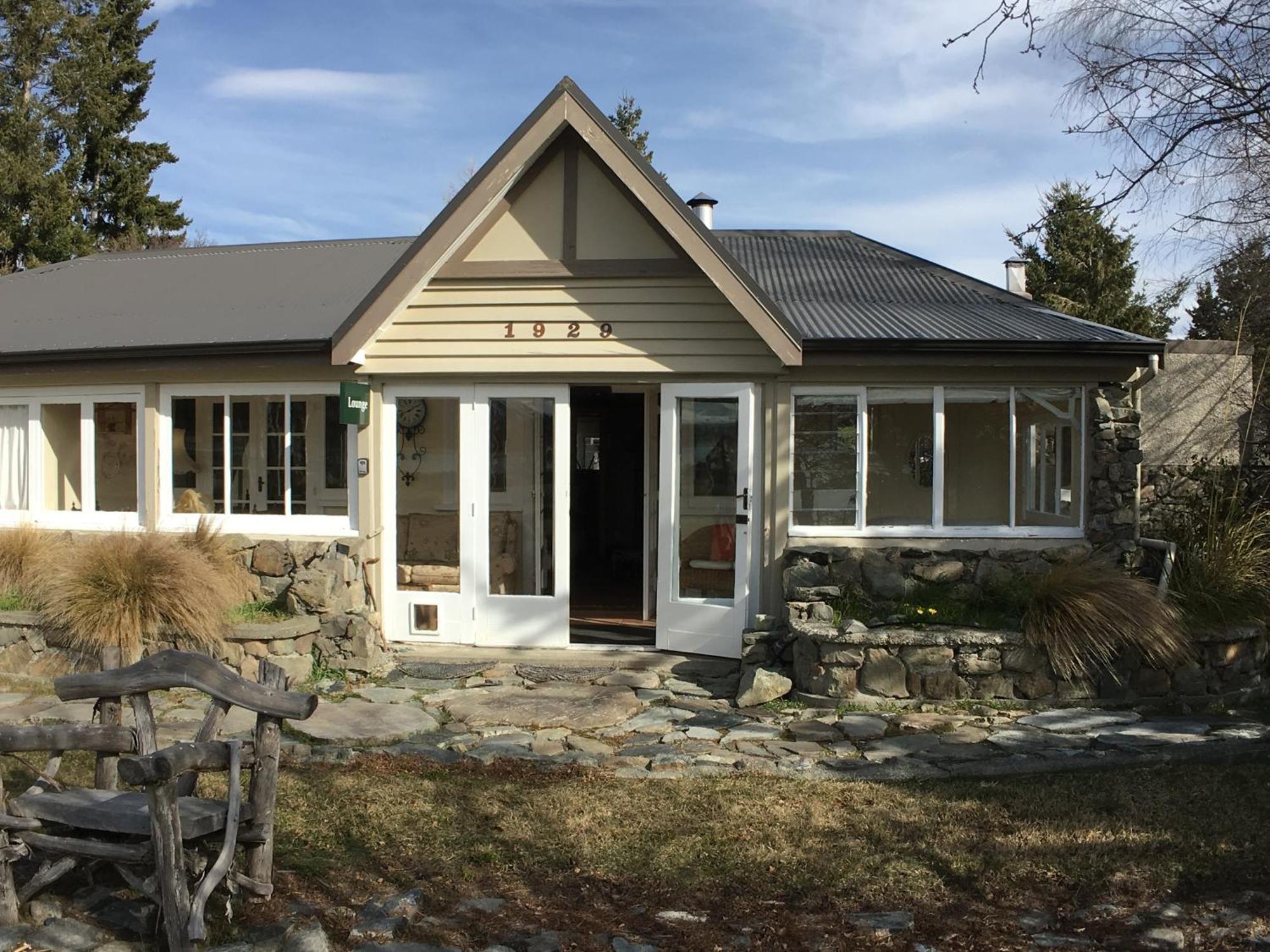 Tekapo1929 Lakefront Villa Lake Tekapo Bagian luar foto